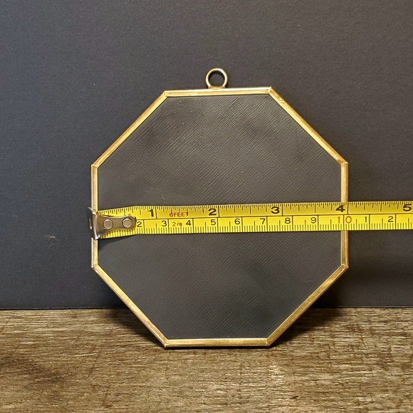 Octagonal Gold Frame with Floral Art - Picture 2 of 3